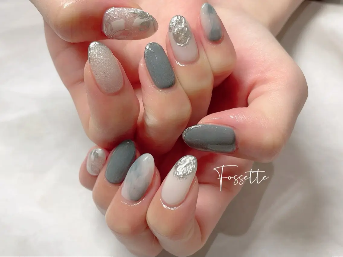 ネイル ブルー フラワーネイル ミラーネイル ニュアンスネイル ハンドネイル nailsalon Fossetteのネイルデザイン