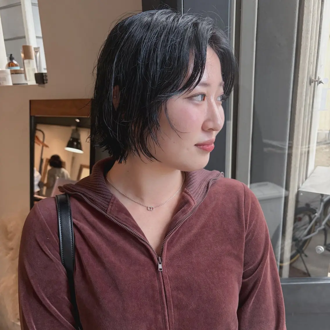 ショート カット パーマ メイ🩰ブリーチなし ダブルカラーのヘアスタイル