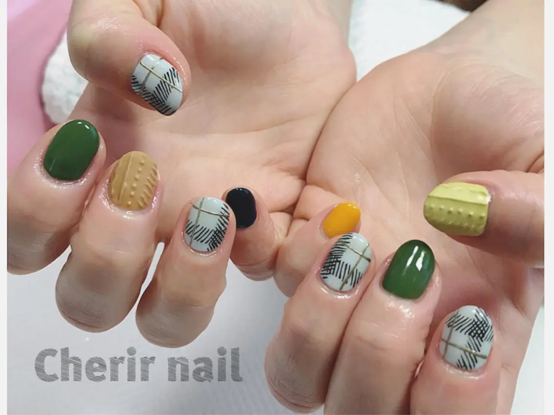 ネイル カジュアル ショートネイル 黄色 Cherirnail kaoriのネイルデザイン
