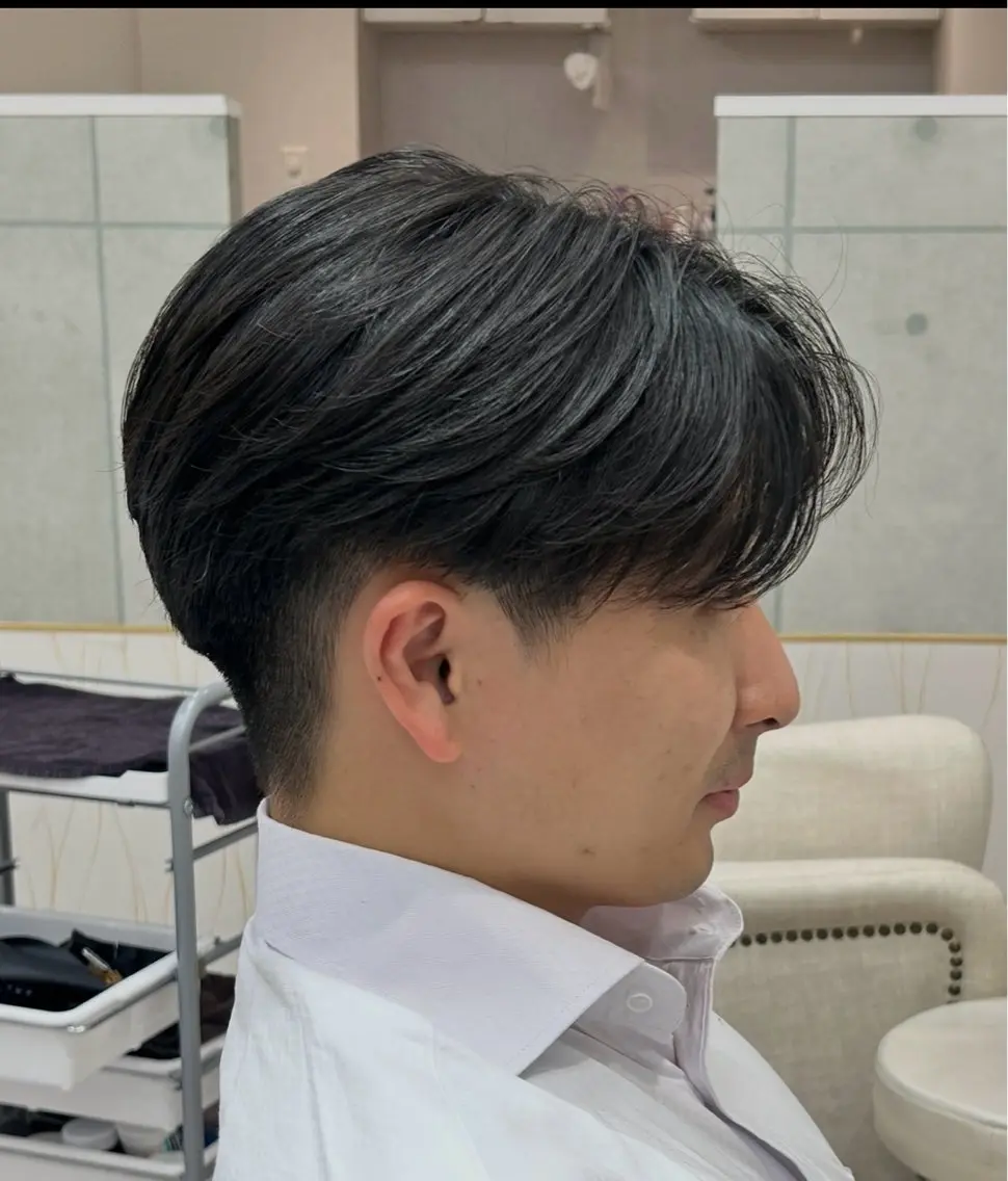 ショート パーマ メンズ カット パーマ 岩城 滉成のヘアスタイル