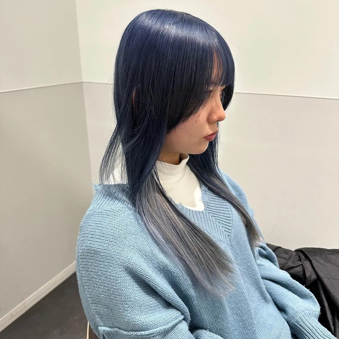 セミロング カラー ヘアカラー トリートメント 💫艶ハイトーン×髪 質改善💫リュウトのヘアスタイル