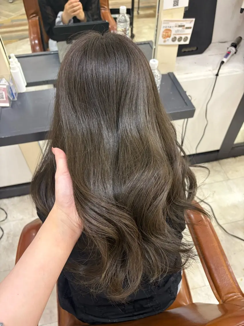 ロング 浦﨑 笑美里のヘアスタイル