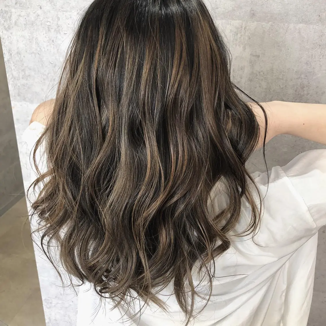 ロング カラー ハイライトカラー 外国人風カラー ハイライト ✨MiL✨ ✨心斎橋✨のヘアスタイル