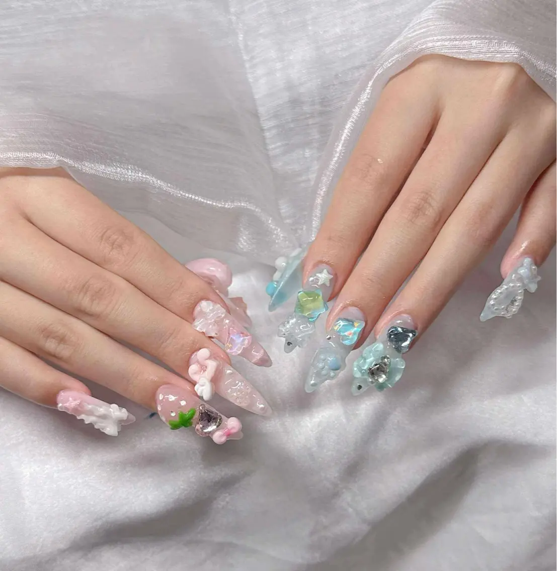 ネイル ハンドネイル Lee Nailsのネイルデザイン