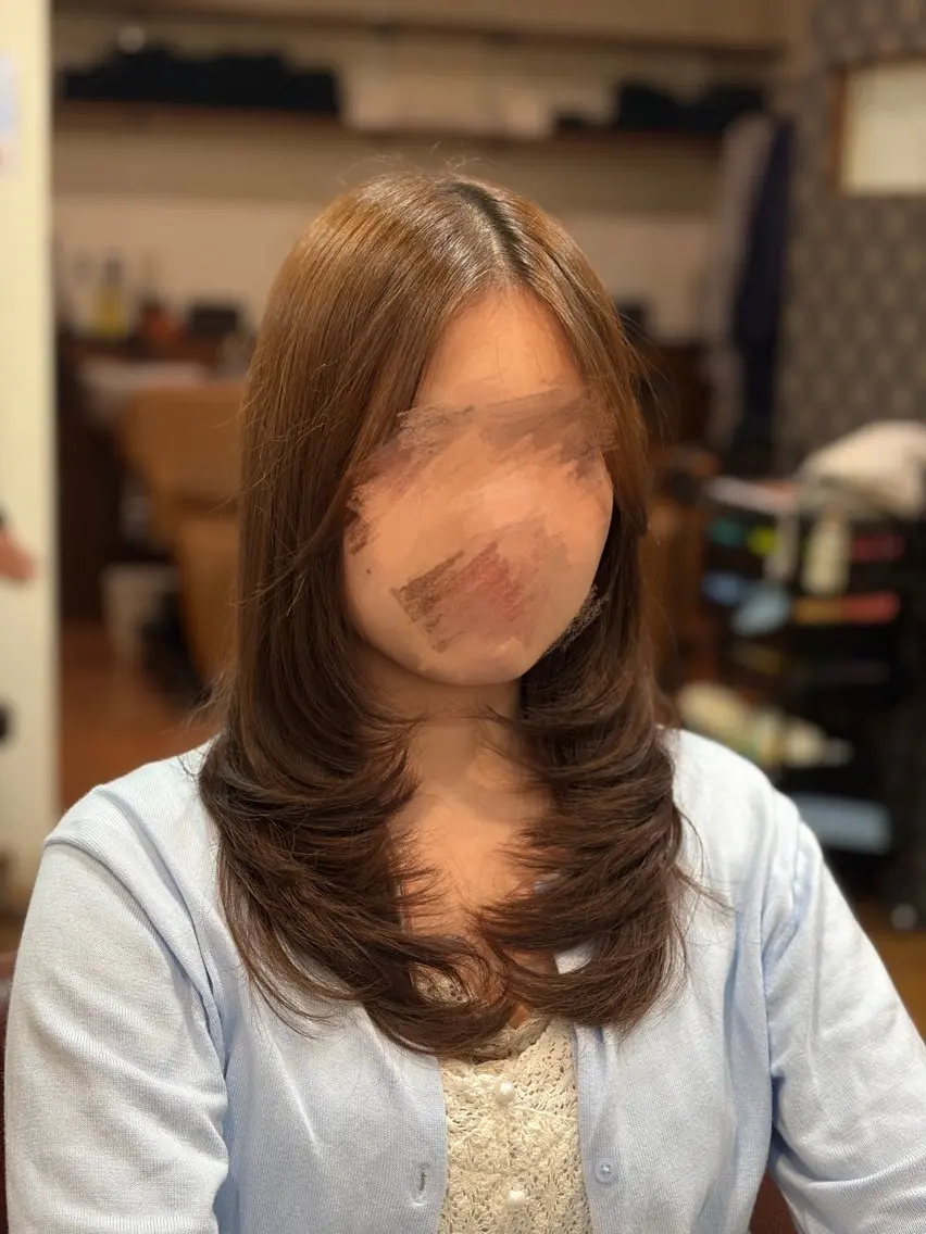 ロング レイヤーカット 甲斐 あおいのヘアスタイル