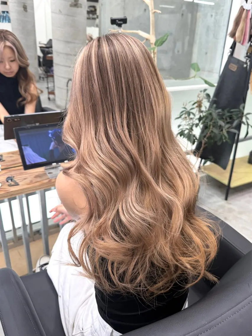 ロング カラー ヘアカラー トリートメント Kotoko🖤/海 外/バレイヤージュのヘアスタイル