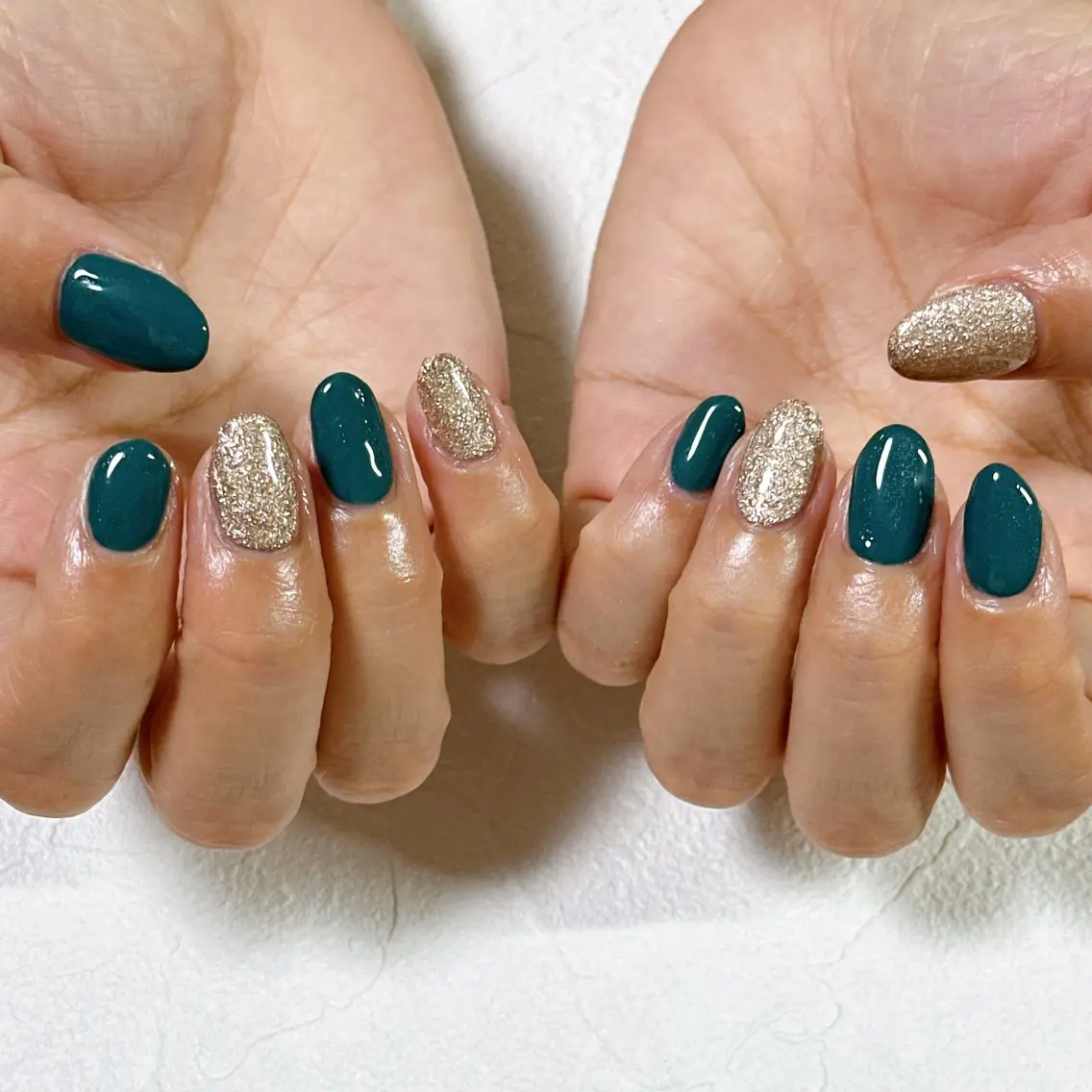 ネイル オーロラネイル フットネイル フレンチネイル ジェルネイル ゴールド ハンドネイル kiki nail &brow二子玉川のネイルデザイン