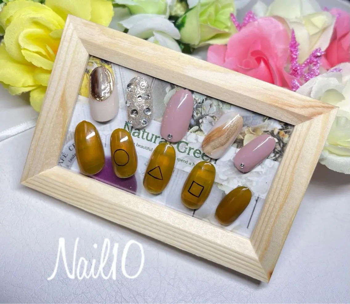 ネイル ストーンネイル Nail10 Kakoのネイルデザイン