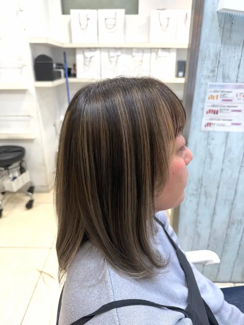 セミロング カラー ハイライトカラー ハイライト カット ヘアカラー 🤎ベージュカラー/ 髪質改善/山岸🤎のヘアスタイル