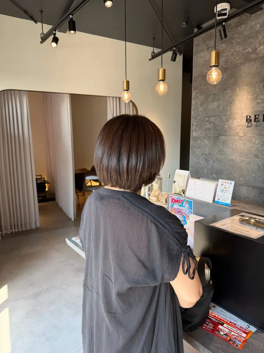 ショート アッシュ アッシュブラウン ヘアカラー トリートメント SUMIRE🎀💖 カラーモデル募集中のヘアスタイル