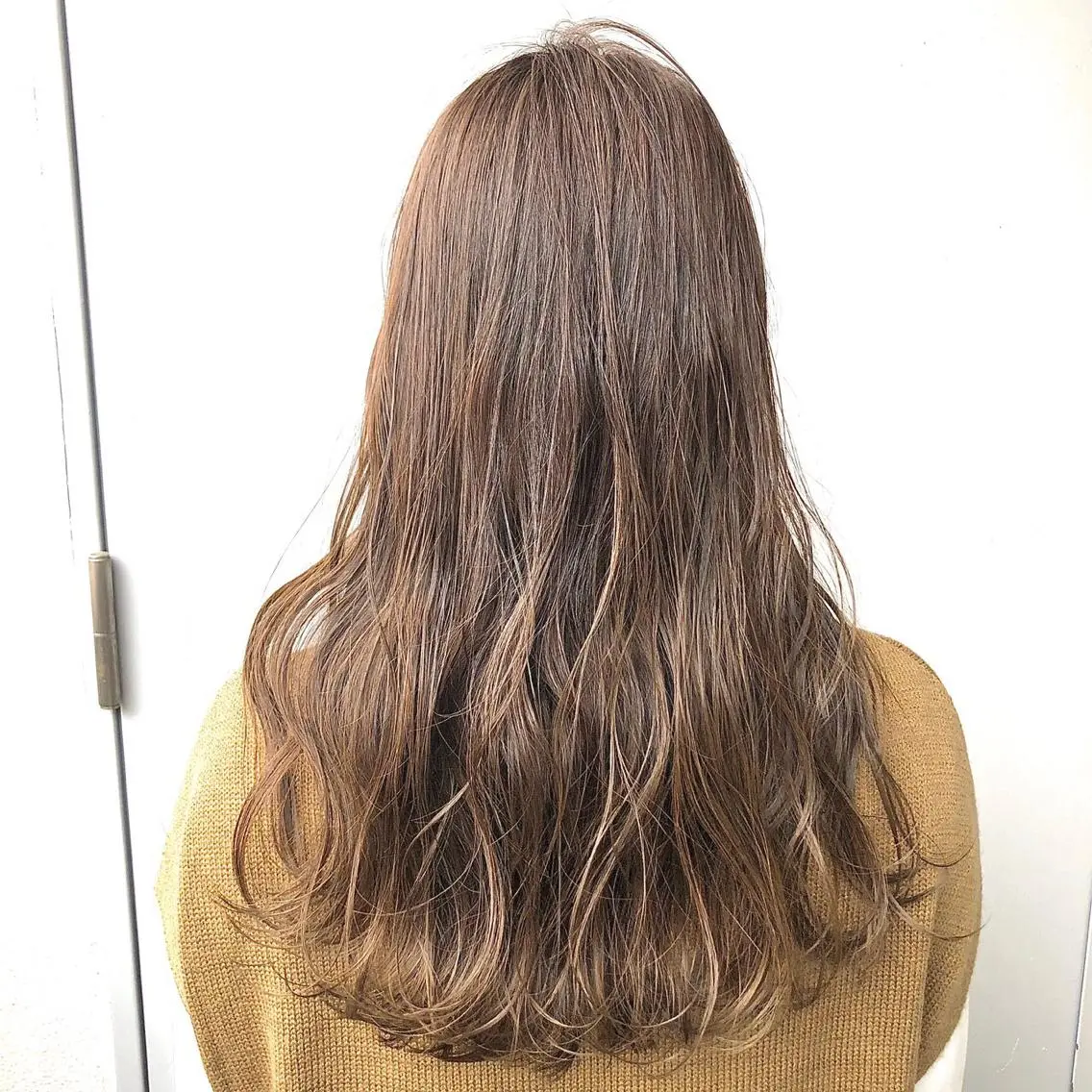 ミディアム カラー 🌟横浜THREE 店長担当🌟のヘアスタイル