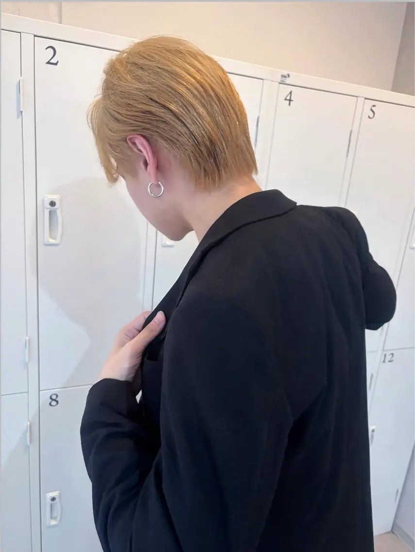ショート ヘアカラー 石井 愛菜のヘアスタイル