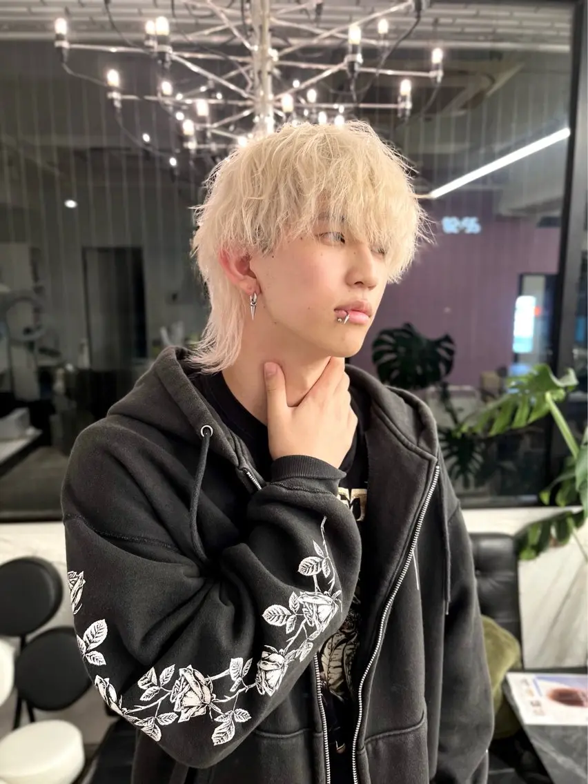 ショート カラー メンズ メンズブリーチ メンズハイトーン ブリーチ ケアブリーチ ハイトーンカラー TOTA 唯一無二カラーのヘアスタイル