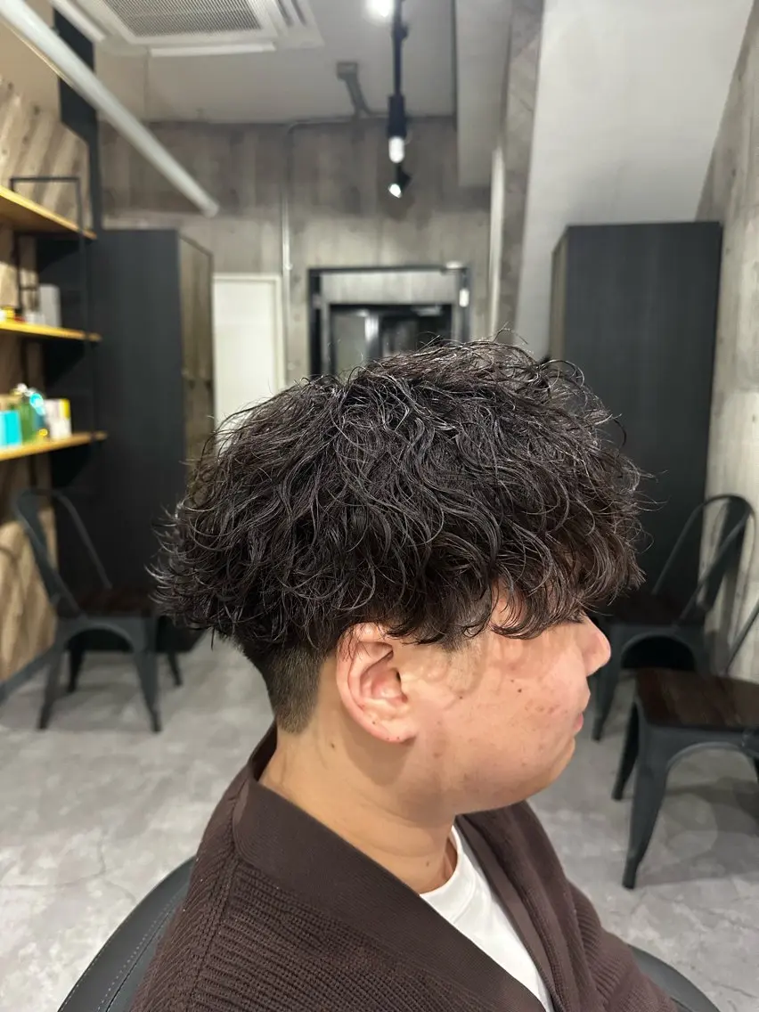 ショート パーマ メンズ メンズパーマ 波巻きパーマ タクミ/名駅/栄 メンズ特化型美容師のヘアスタイル