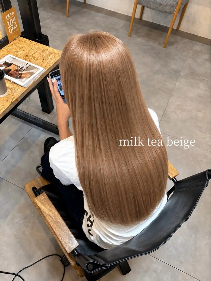 ロング カラー ベージュカラー ブリーチ ブラウンカラー 透明感カラー ミルクティーベージュ LUVISM 長岡店/三田のヘアスタイル