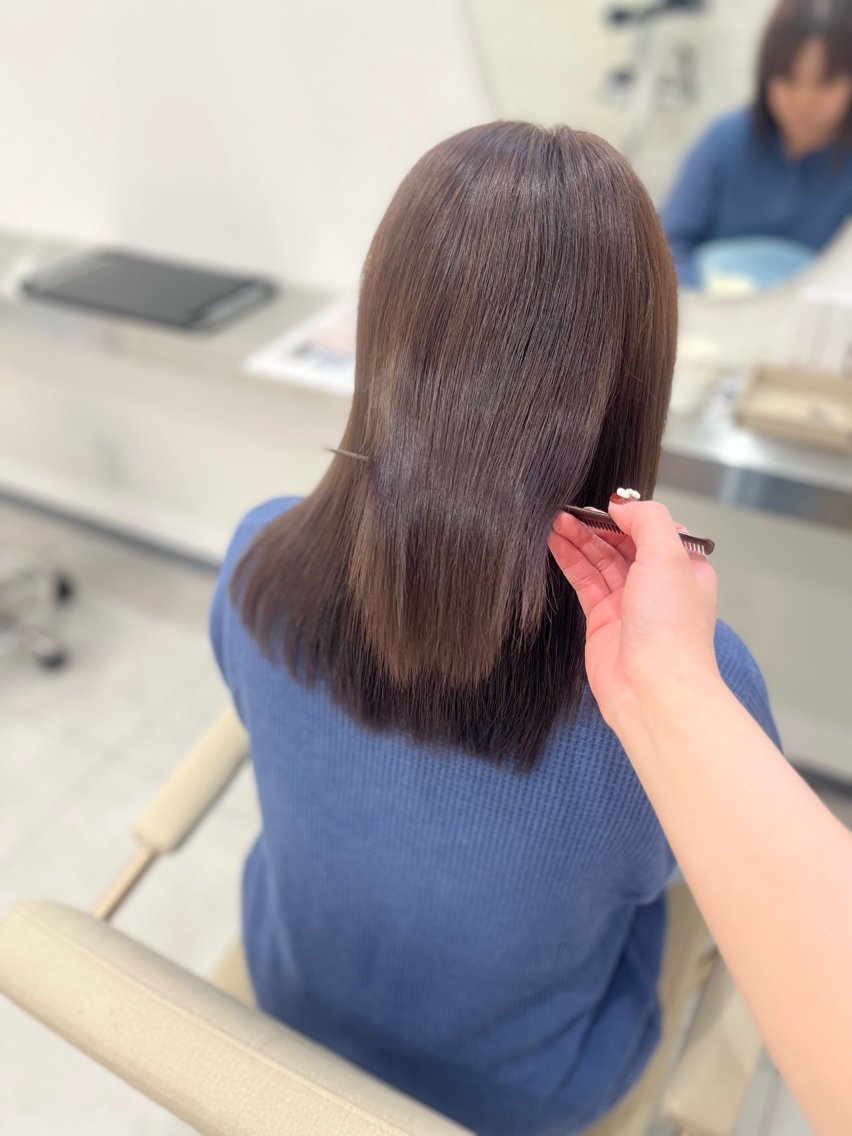セミロング カラー ベージュカラー ヘーゼル ヘアカラー トリートメント N°Elune みゆきのヘアスタイル