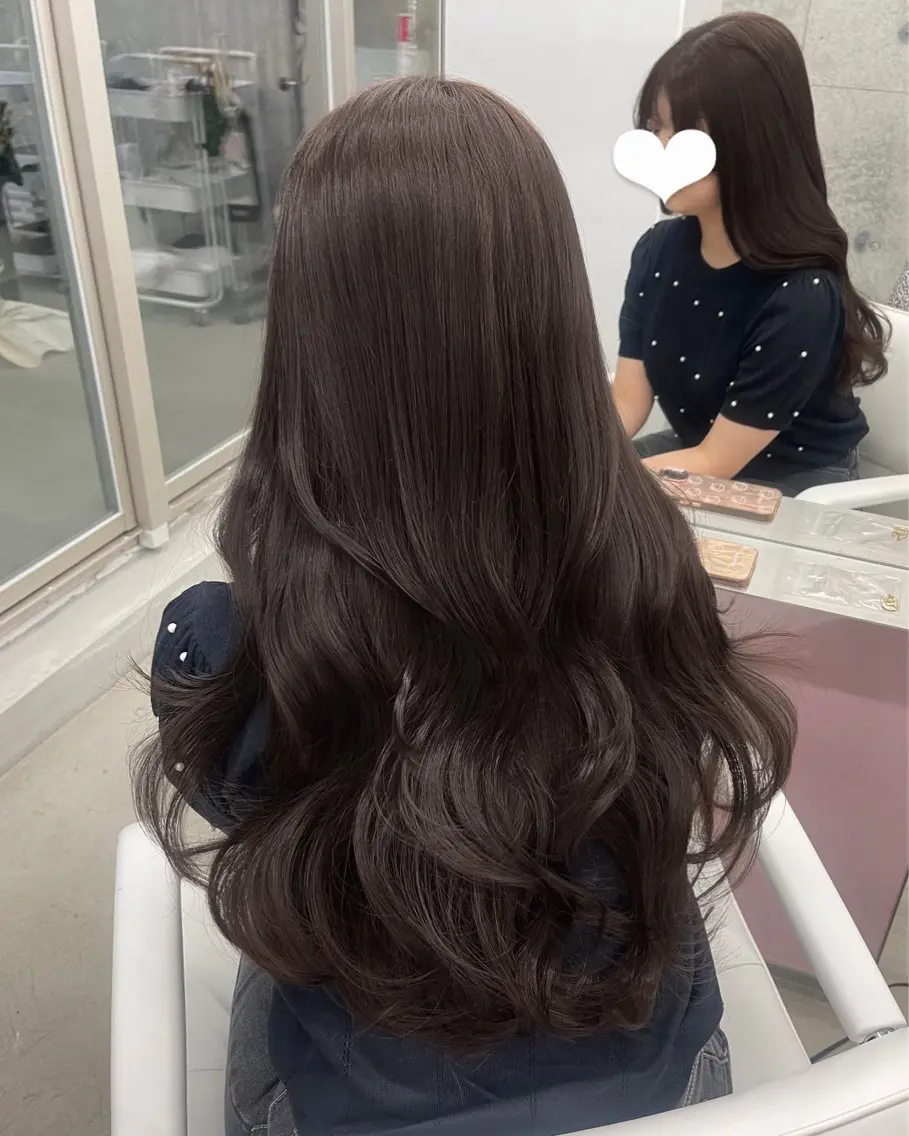 ロング カラー レイヤーカット 透明感カラー表参道のヘアスタイル