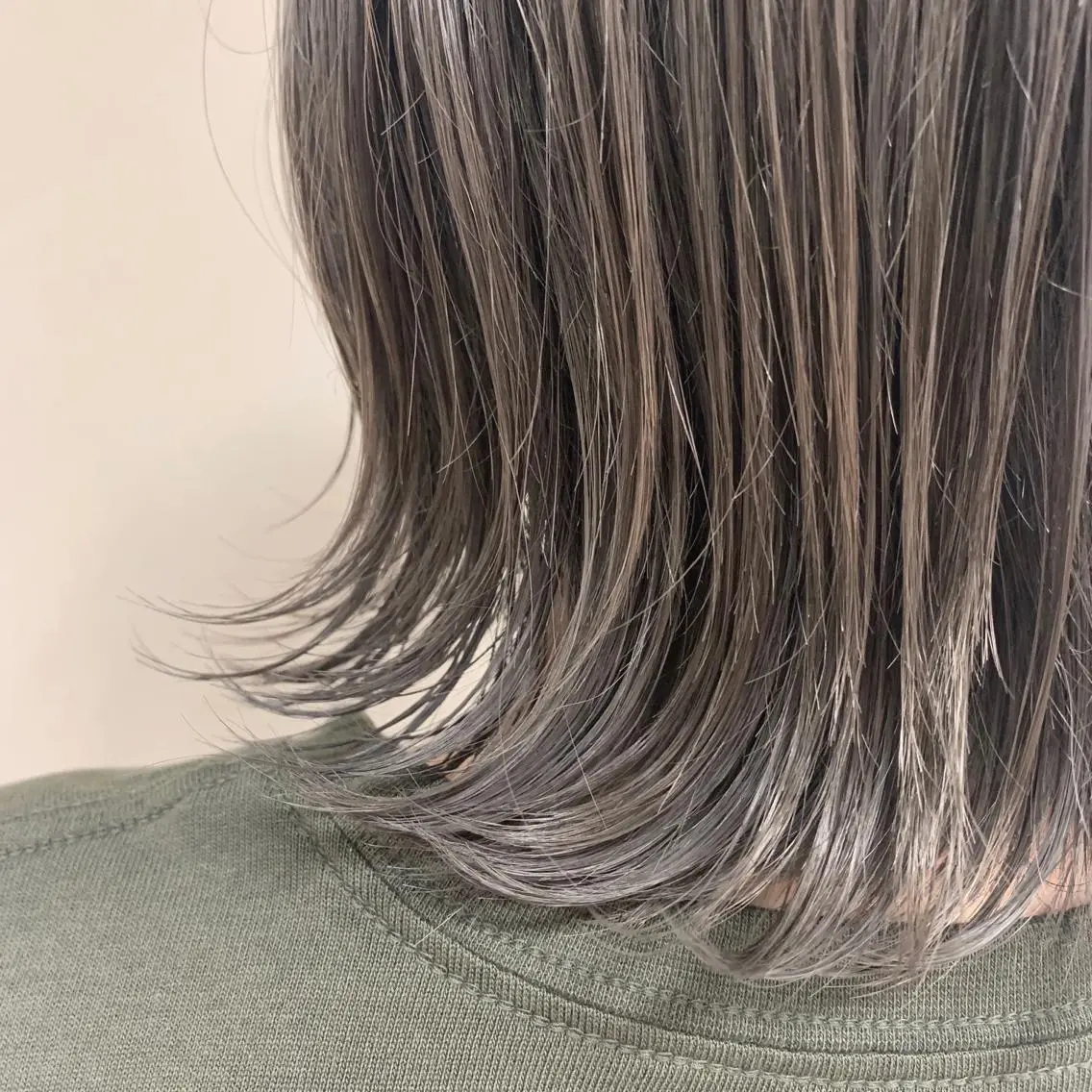 ミディアム カラー ヘアアレンジ ヘアカラー トリートメント 【Sweep】おじま のぞみのヘアスタイル