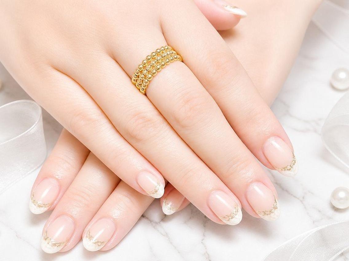 ネイル フレンチネイル ゴールド レース ハンドネイル Lili Nail Studio西荻窪店のネイルデザイン