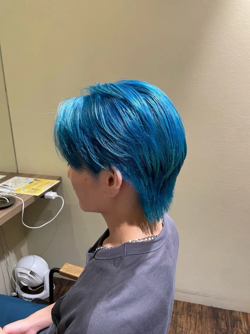 ショート カット ヘアカラー 山口 里莉のヘアスタイル