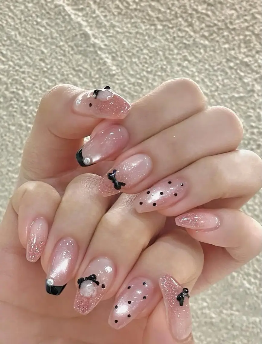 ネイル キラキラネイル マグネットネイル ミラーネイル ニュアンスネイル 春ネイル ハンドネイル Lunaa 池袋のネイルデザイン