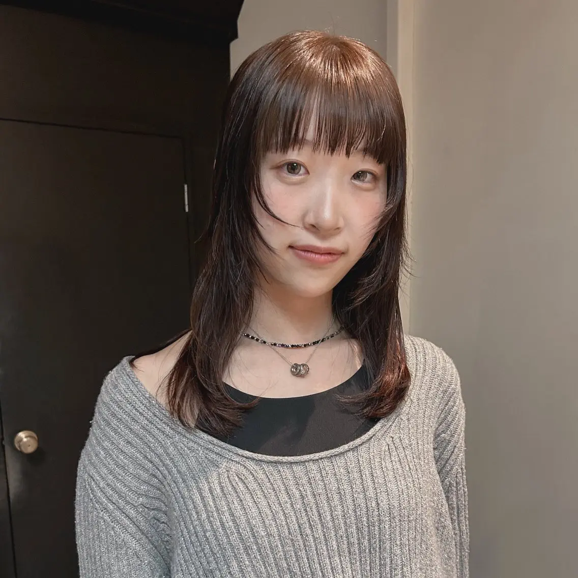 セミロング ヘアカラー メイ🩰ブリーチなし ダブルカラーのヘアスタイル