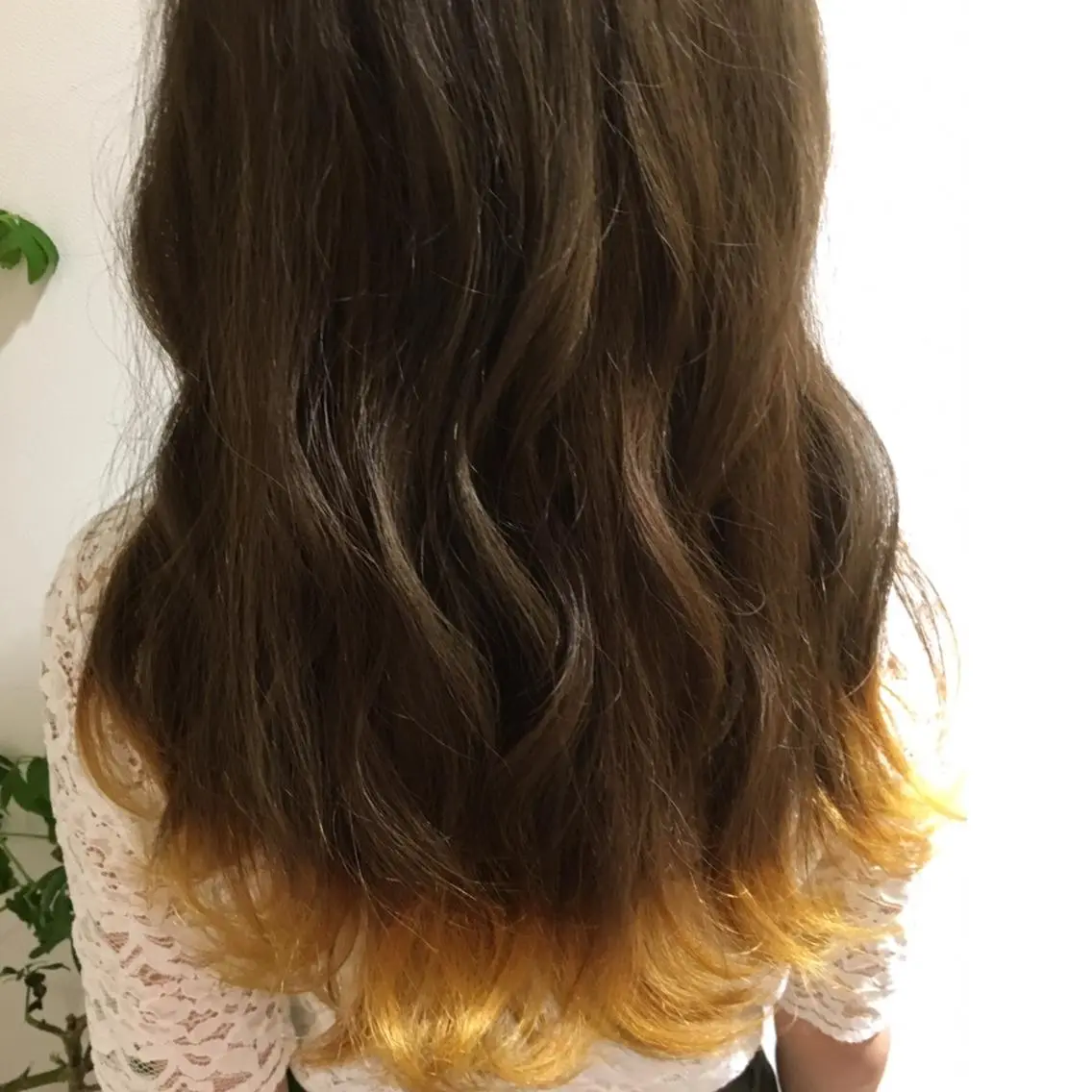 セミロング ヘアカラー トリートメント 髪質改善 MAKIのヘアスタイル