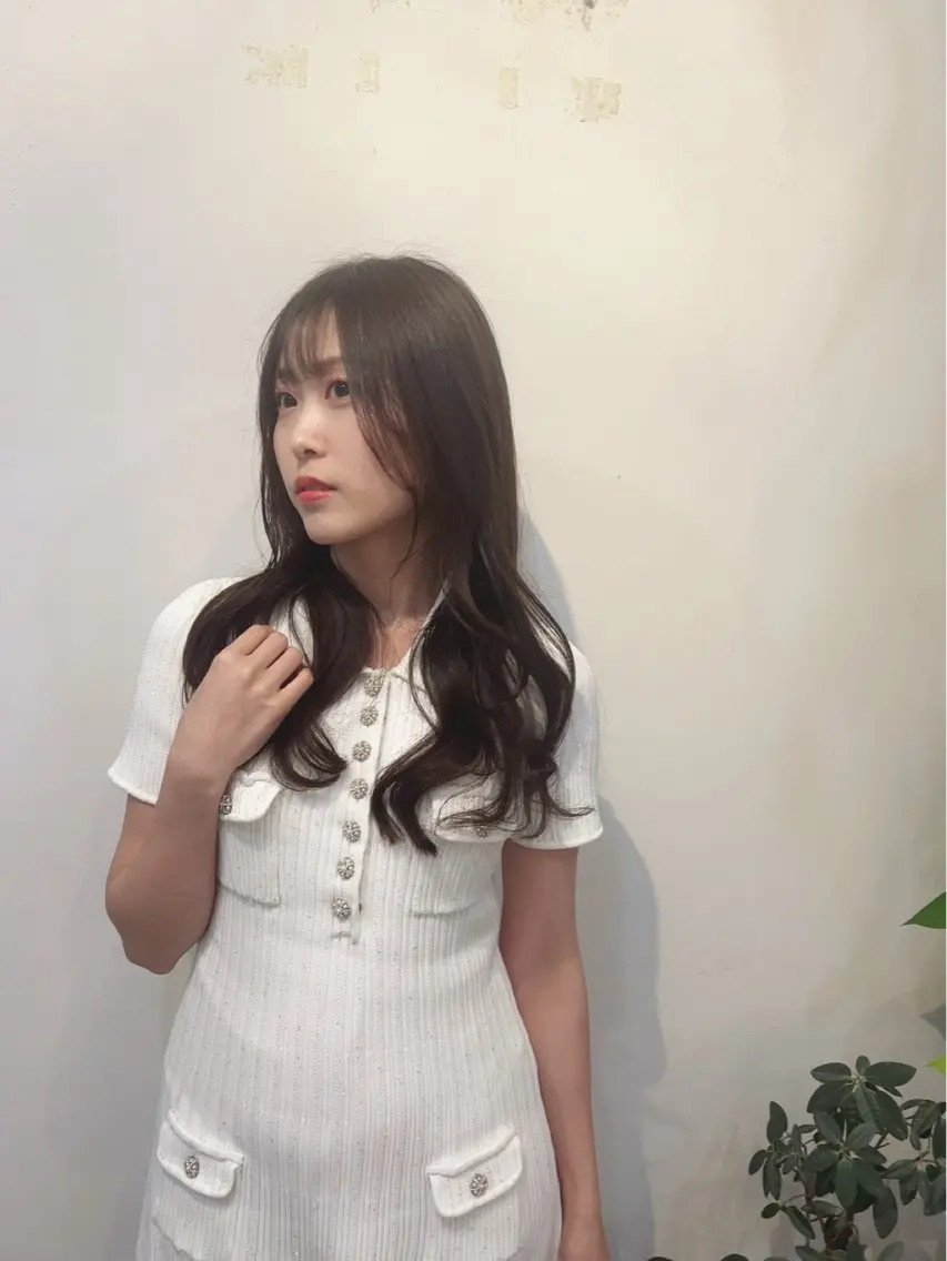 ロング カラー ロングレイヤー アッシュ ラベンダーカラー ラベンダーアッシュ レイヤーカット カット ヘアカラー トリートメント 松川 智行のヘアスタイル