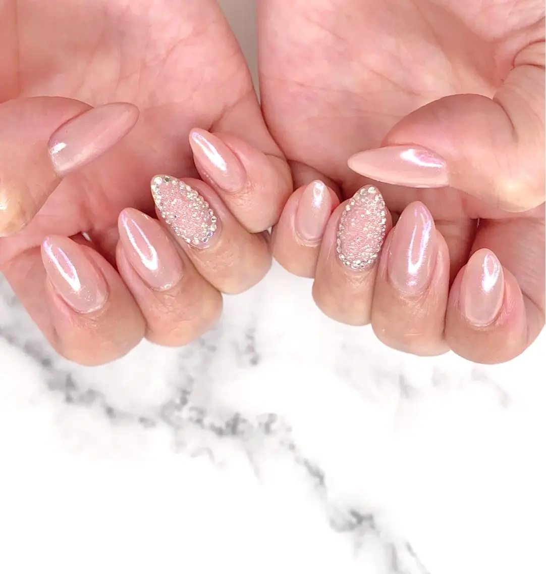 セミロング ネイル キラキラネイル ミラーネイル ピンク シンプルネイル ハンドネイル R nailのネイルデザイン