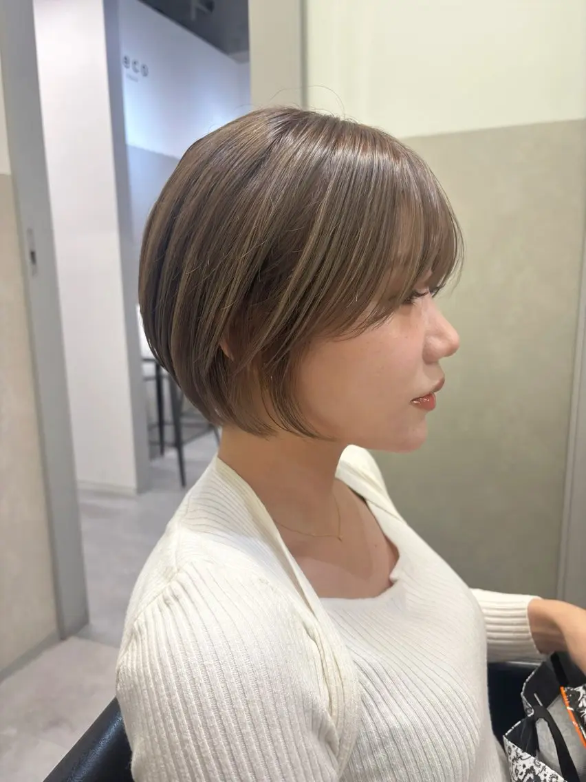 ショート カラー ブリーチ 透明感カラー 顔周りカット レイヤーカット 小顔カット カット ヘアカラー トリートメント 西野圭一/小顔カット 艶髪×透明感カラーのヘアスタイル