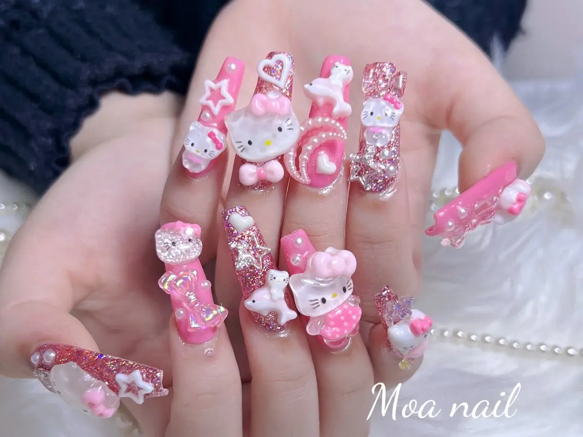 ネイル 長さ出し フレンチネイル ガラスフレンチ ハート キラキラネイル ハンドケア Moa nailのネイルデザイン