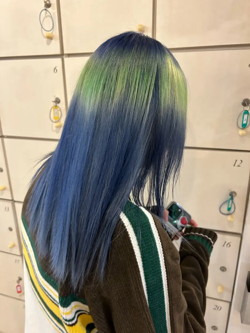ロング カラー ブリーチ 小森 永のヘアスタイル