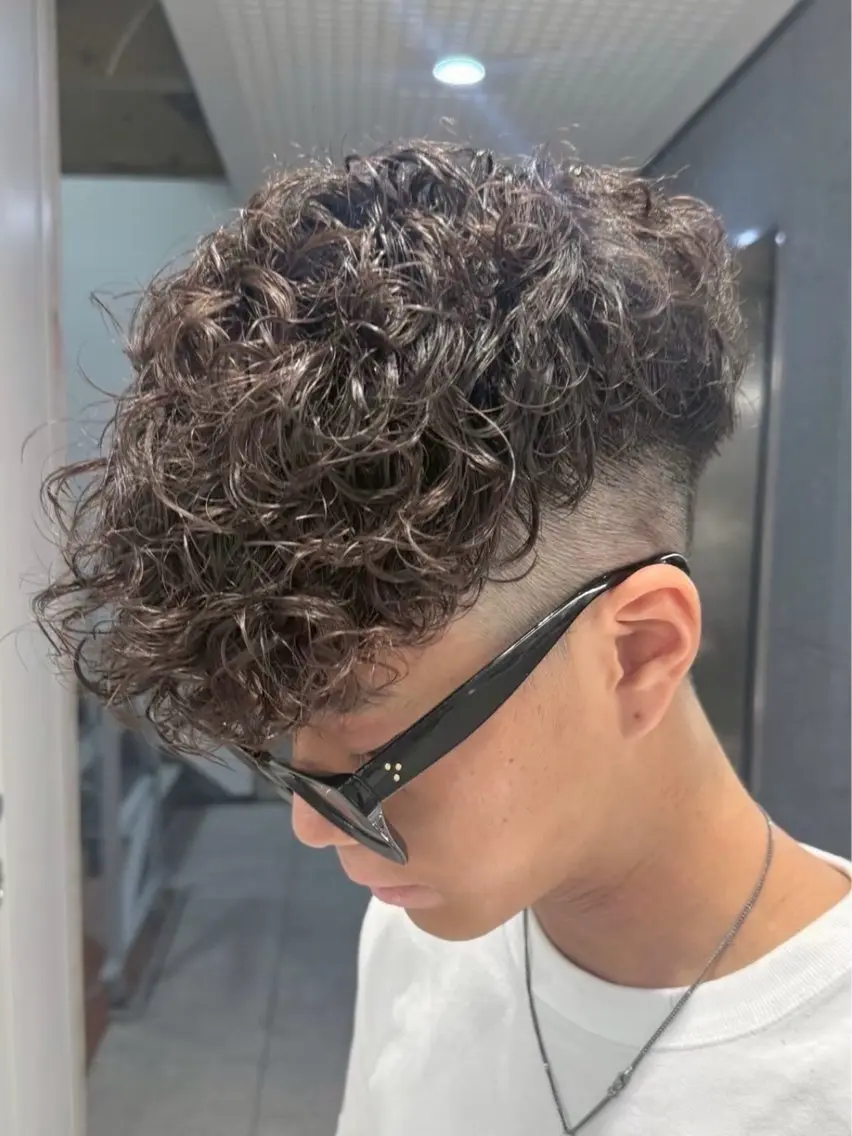 ショート パーマ メンズ フェードカット スペインカール カット パーマ メンズパーマカット 達人/涼のヘアスタイル