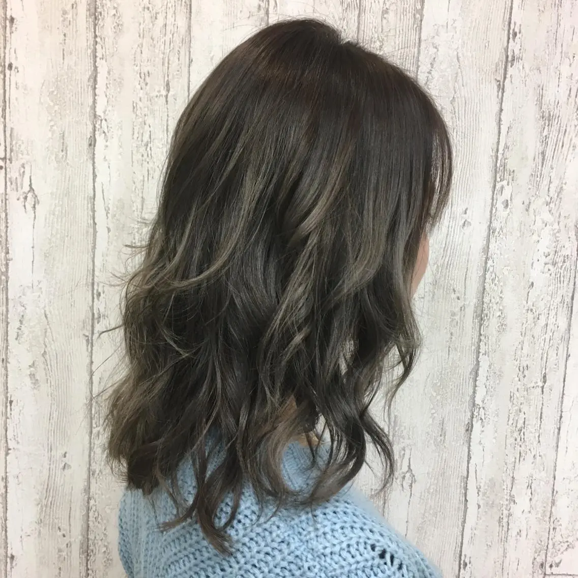 ミディアム カラー ベージュカラー イルミナカラー Kaede .のヘアスタイル