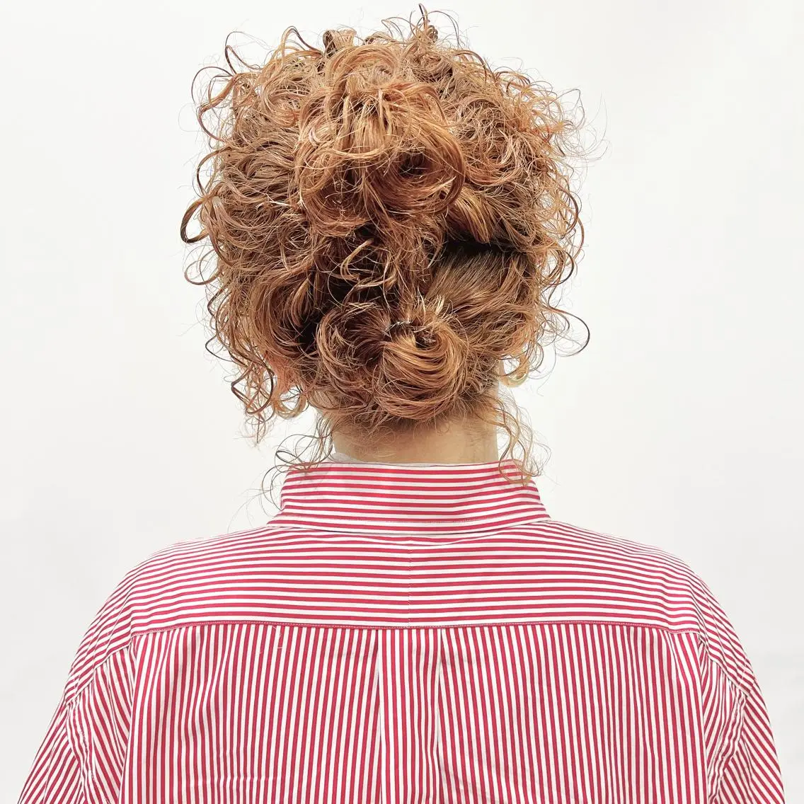 ミディアム カラー パーマ ヘアアレンジ ミディアムパーマ アラキチヒロ THE REMMYのヘアスタイル