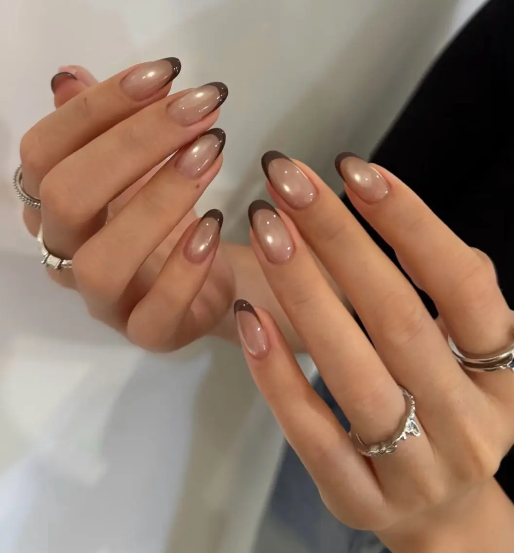 ネイル フットネイル フレンチネイル グラデーション 氷ネイル・うるうるネイル 韓国ネイル ハンドネイル Lynn_ Nailのネイルデザイン