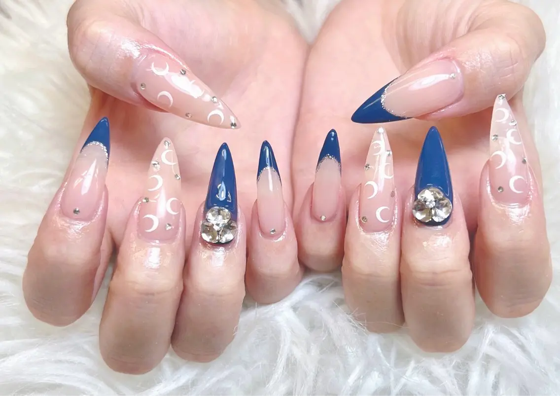 ネイル アートネイル オーロラネイル チークネイル 長さ出し フットネイル Miya _nailのネイルデザイン