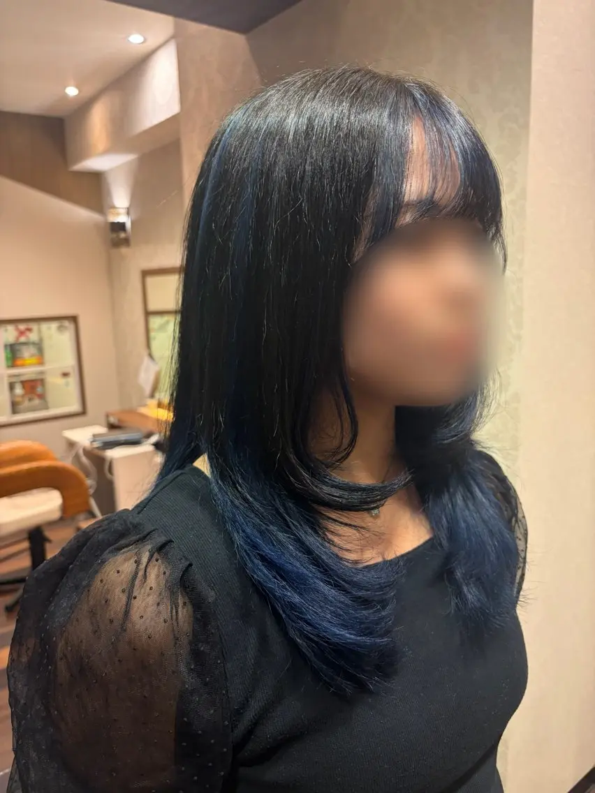 セミロング レイヤーカット みうら しずく🪐のヘアスタイル