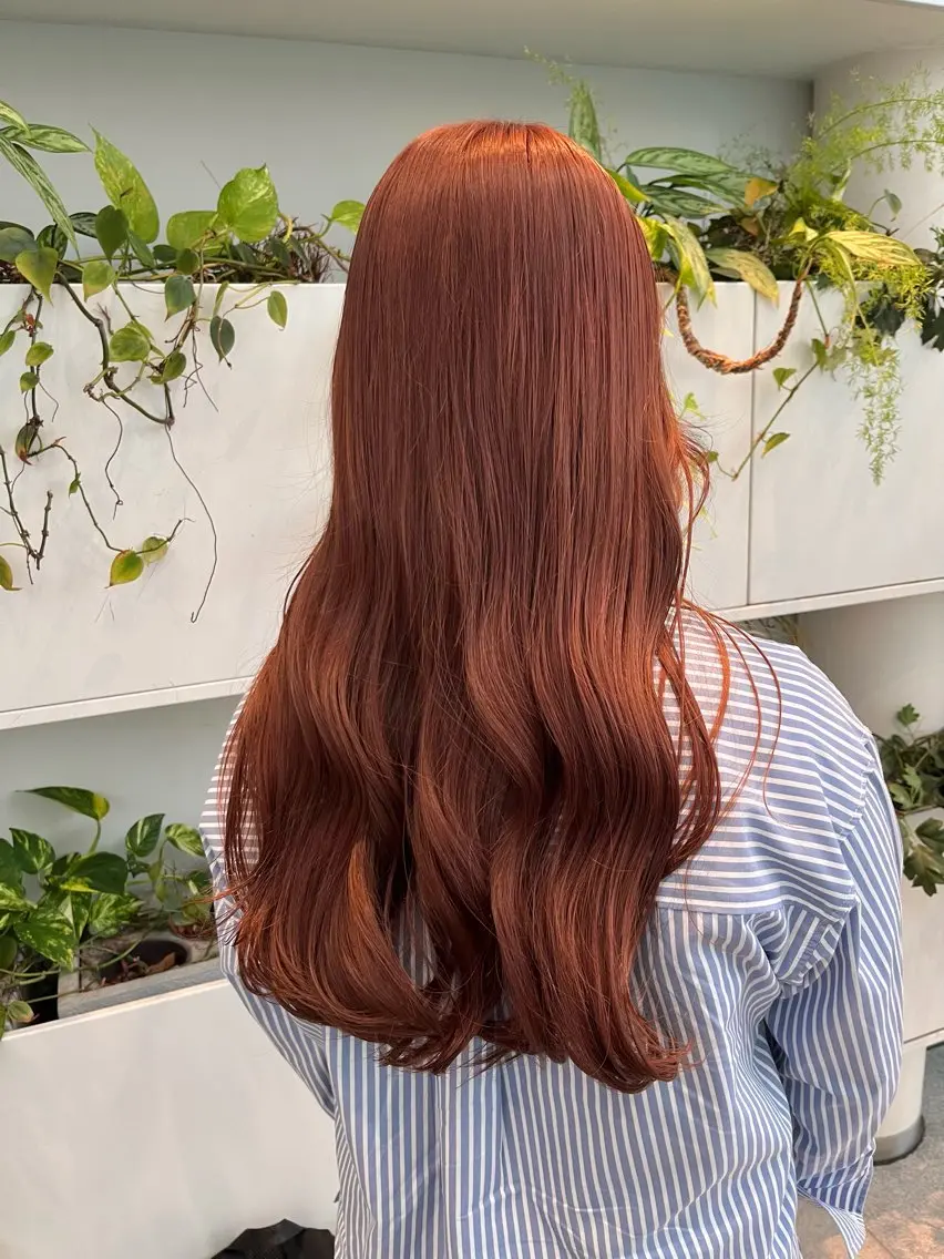 ロング カラー ブリーチ ブリーチなしカラー オレンジ ピンクカラー くさかみさき🌼暖色 /耳つぼ/オタク🌼のヘアスタイル