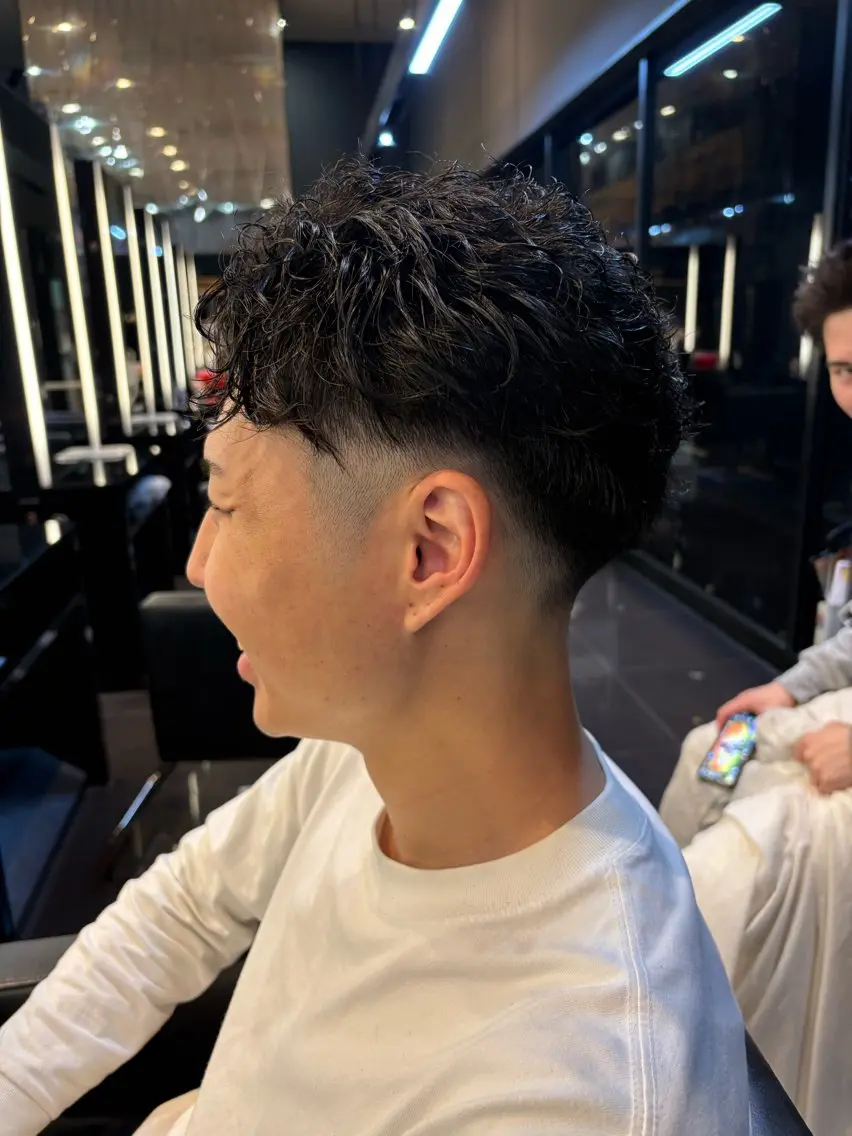 パーマ メンズ フェードカット 刈り上げ カット パーマ メンズ特化型美容師/ 加藤晴輝のヘアスタイル