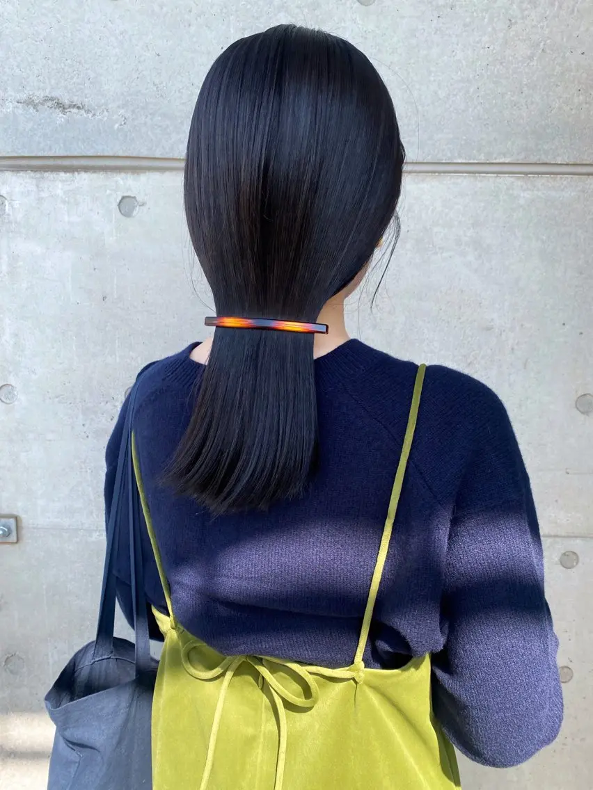 ロング カラー グレージュ 大石 沙季のヘアスタイル