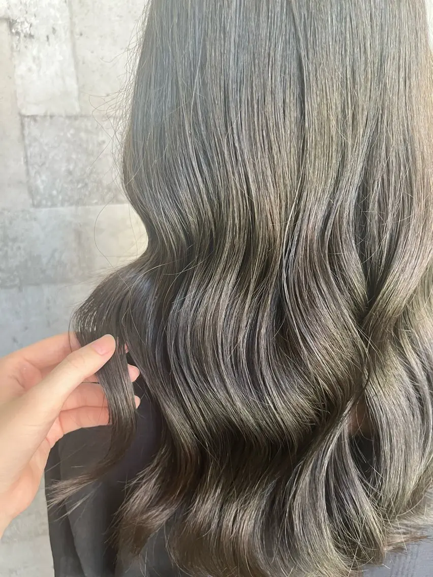 カラー 𝐲𝐮𝐮 /艶髪 /透明感カラー🌱のヘアスタイル