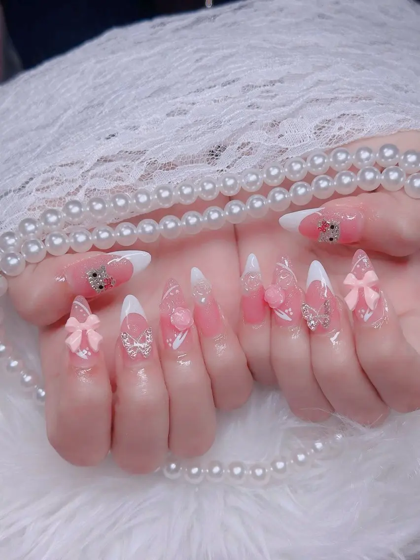 ネイル オーロラネイル フレンチネイル ジェルネイル ハロウィン キラキラネイル ハンドネイル H.baby Nail Salonのネイルデザイン