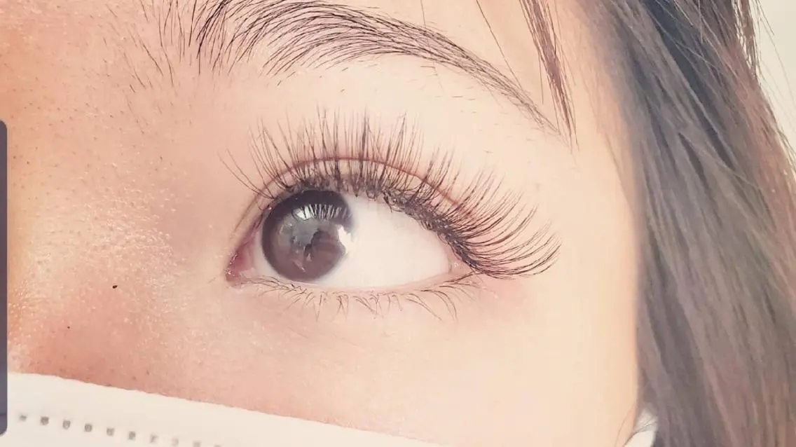 マツエク・マツパ ボリュームラッシュ SAKI eyelashのマツエク・マツパデザイン