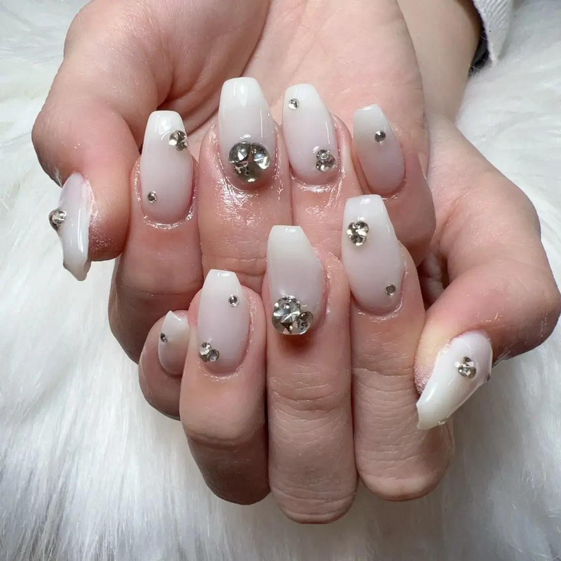 ネイル ハンドネイル 🎀nana🫧 ワンホンネイル🎀のネイルデザイン