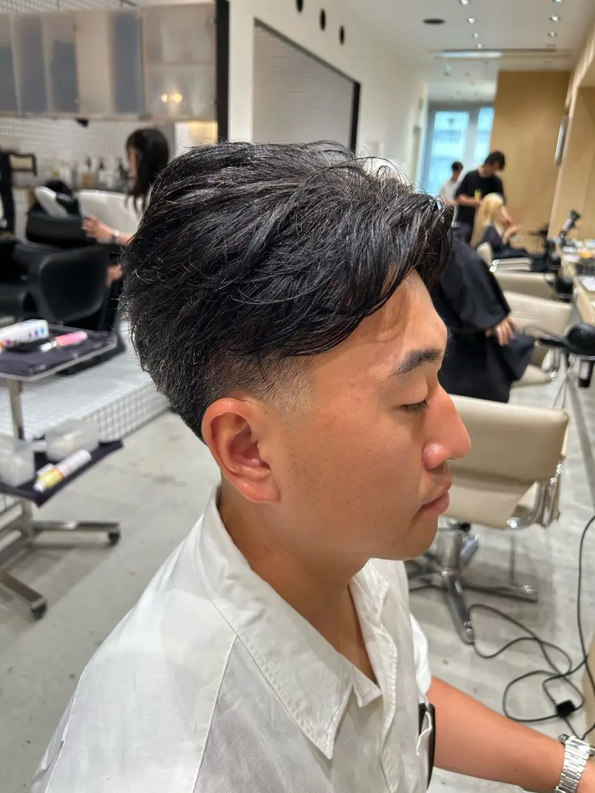 メンズ フェードカット メンズパーマ カット トリートメント 🐲ツイスパ🐲 フェード/龍のヘアスタイル