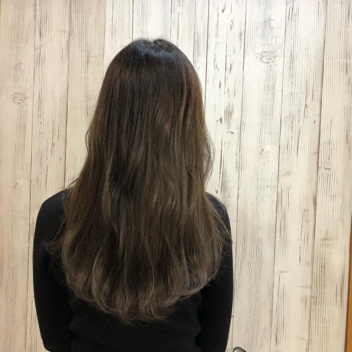 ロング カラー ハイライトカラー ハイライト arisa .のヘアスタイル