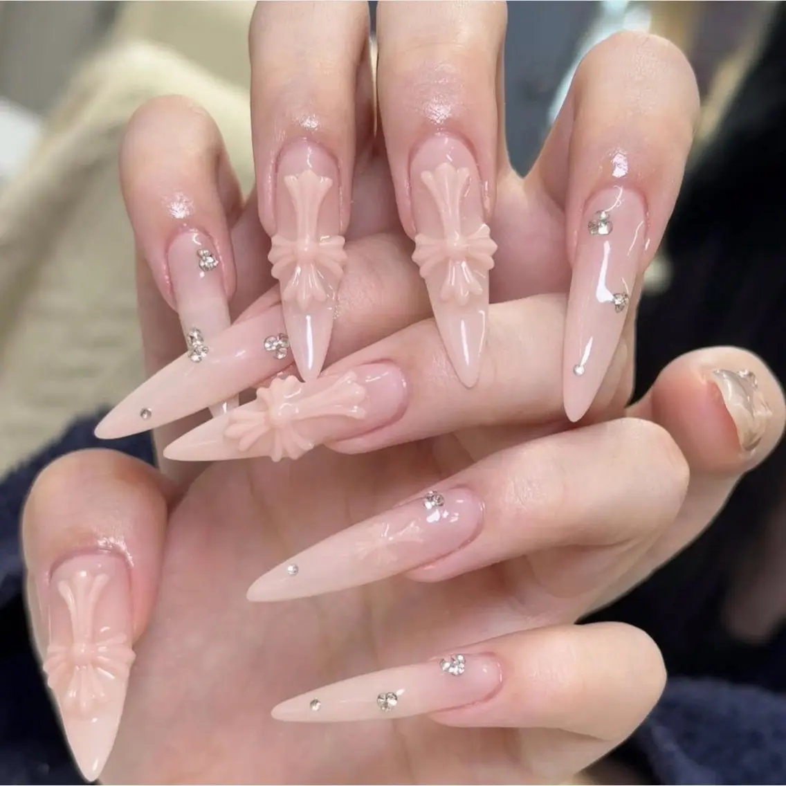 ネイル チークネイル ドット フットネイル フレンチネイル グラデーション ハンドネイル ハンドケア Nihonthy Nail 新宿のネイルデザイン