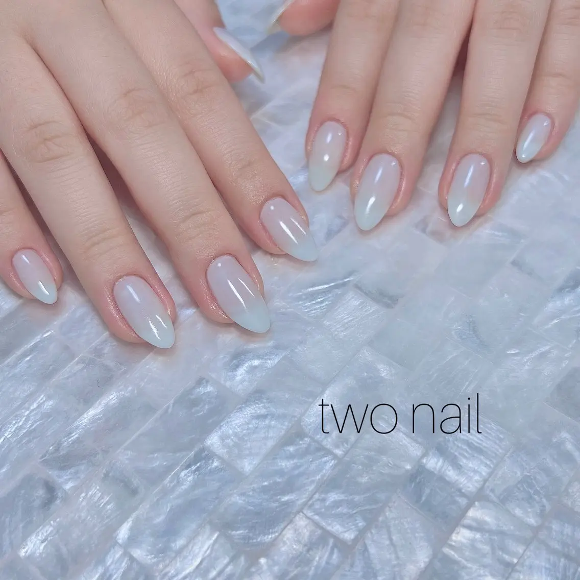 ネイル ネイルチップ ホワイト ハンドネイル two nailのネイルデザイン