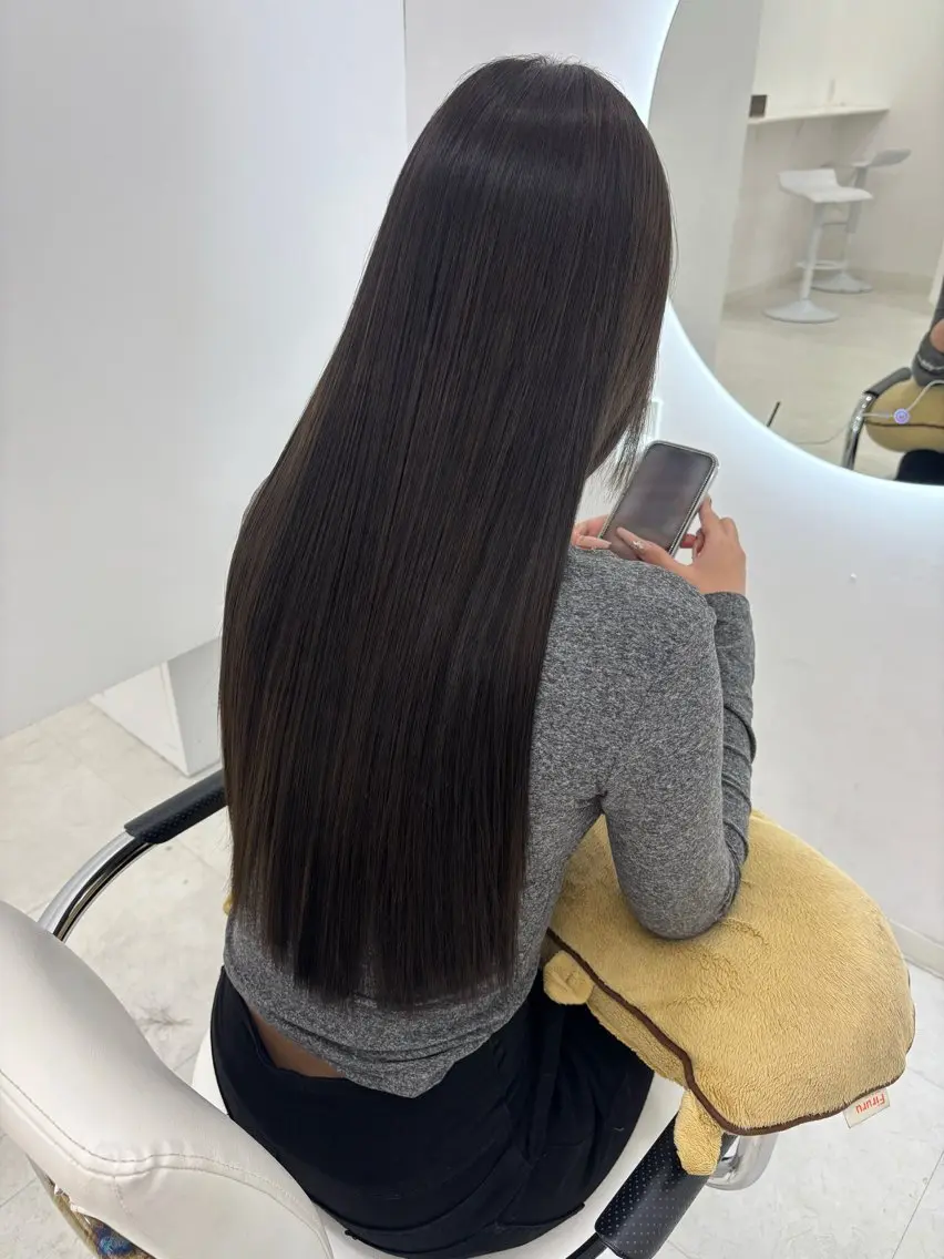 ロング カラー 【aini天王寺】 𝐚𝐢𝐫𝐢✂︎のヘアスタイル
